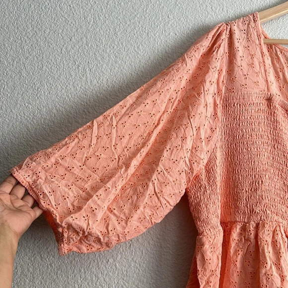 Torrid Smocked Babydoll Top - Voile Eyelet Peach Womens Size 4 - Picture 4 of 15